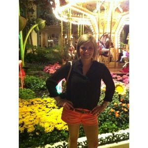 Meet your Posher, Marianne